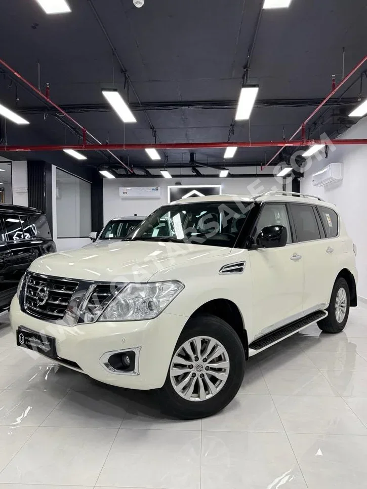 نيسان باترول أكس أي 2019 اوتوماتيك 125,000 كم 6 سلندر دفع رباعي اس يو في أبيض