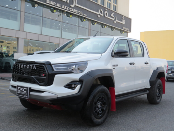 تويوتا  هاي لوكس  جي ار سبورت  2025  اوتوماتيك  0 كم  6 سلندر  دفع رباعي  بيكب  أبيض  تحت الضمان