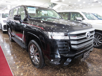 تويوتا  لاند كروزر  جي اكس ار توين توربو  2026  اوتوماتيك  0 كم  6 سلندر  دفع رباعي  اس يو في  أسود  تحت الضمان