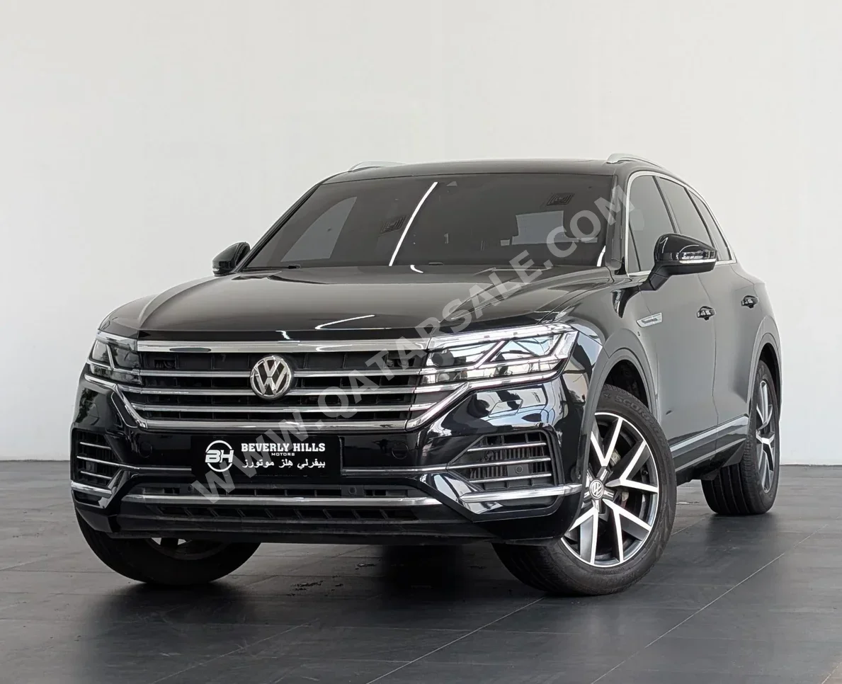 فوكس واغن  طوارق  هاي لاين بلس  2020  اوتوماتيك  56,115 كم  6 سلندر  دفع رباعي  اس يو في  أسود