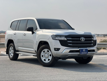 Toyota Land Cruiser GX 2025 Automatic 37,000 Km 6 Cylinder Four Wheel Drive (4WD) SUV Silver With Warranty