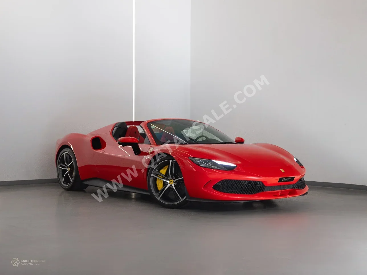 فيراري 296 جي تي اس 2025 اوتوماتيك 1,000 كم 6 سلندر دفع خلفي كشف أحمر تحت الضمان