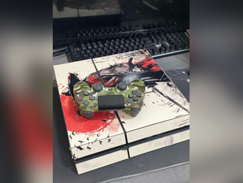 اجهزة العاب الفديو - 825 جيجابايت  -تشمل أجهز تحكم: 1