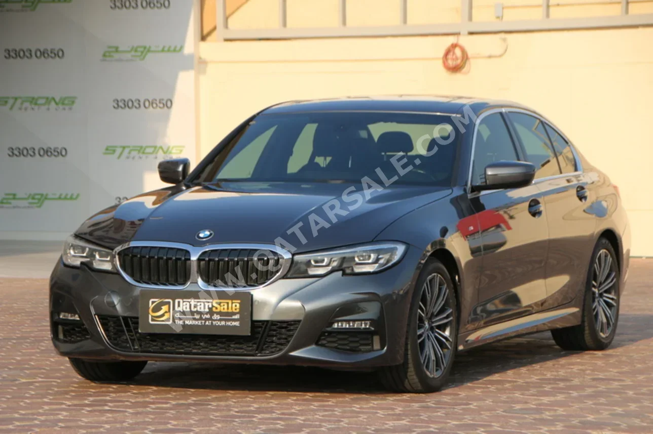 بي ام دبليو  الفئة - الثالثة  320i  2021  اوتوماتيك  49,000 كم  4 سلندر  دفع خلفي  سيدان  رمادي