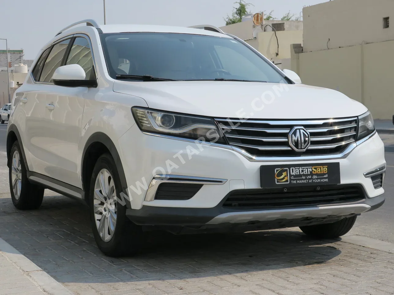 ام جي ار اكس 5 2020 اوتوماتيك 78,600 كم 4 سلندر سحب امامي اس يو في أبيض