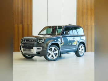 Land Rover  Defender  90 HSE  2022  Automatic  61,872 Km  6 Cylinder  Four Wheel Drive (4WD)  SUV  Gray  With Warranty