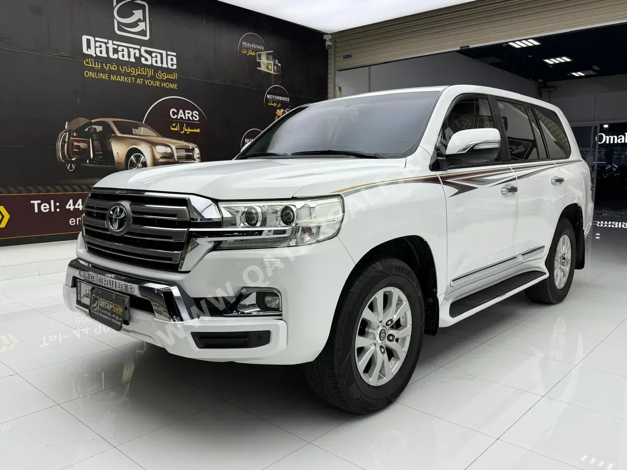 تويوتا  لاند كروزر  جي اكس ار  2018  اوتوماتيك  405,000 كم  8 سلندر  دفع رباعي  اس يو في  أبيض