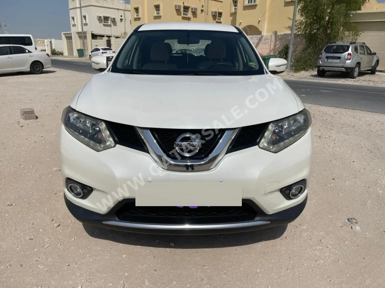 نيسان إكس - ترايل 2015 اوتوماتيك 252,000 كم 4 سلندر دفع كلي مستمر اس يو في أبيض