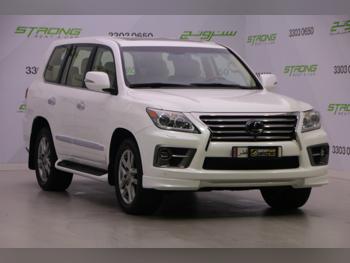 لكزس ال اكس 570 2015 اوتوماتيك 139,000 كم 8 سلندر دفع رباعي اس يو في أبيض