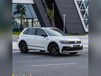 Volkswagen  Tiguan  R-Line  2020  Automatic  102,000 Km  6 Cylinder  All Wheel Drive (AWD)  SUV  White