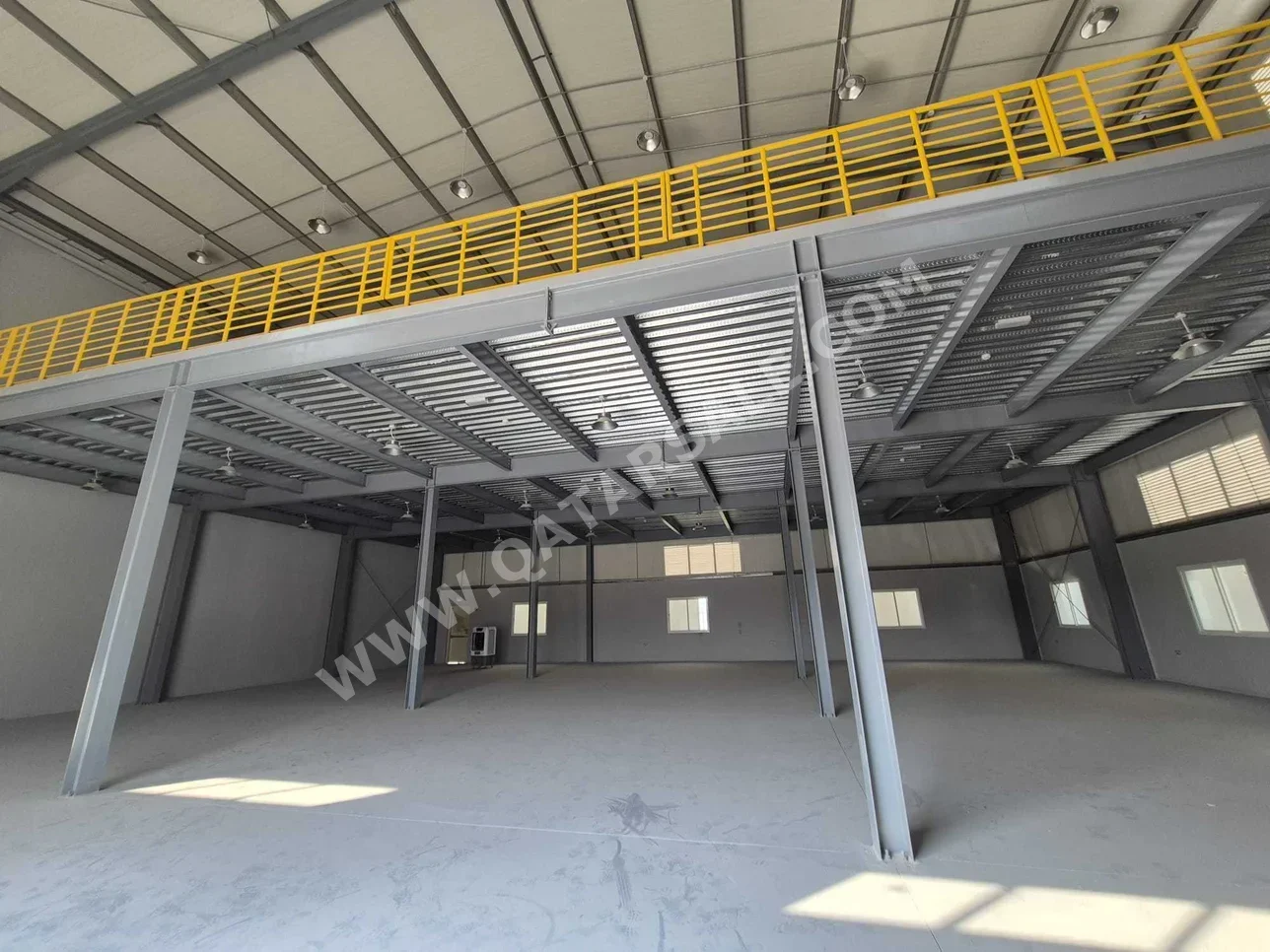 Warehouses & Stores - Al Wakrah  - Barkit Al Awamer  -Area Size: 1000 Square Meter