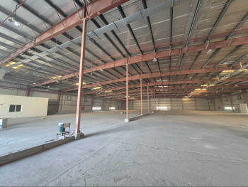 مخازن و مستودعات - الوكرة  - بركة العوامر  -المساحة: 5000 متر مربع