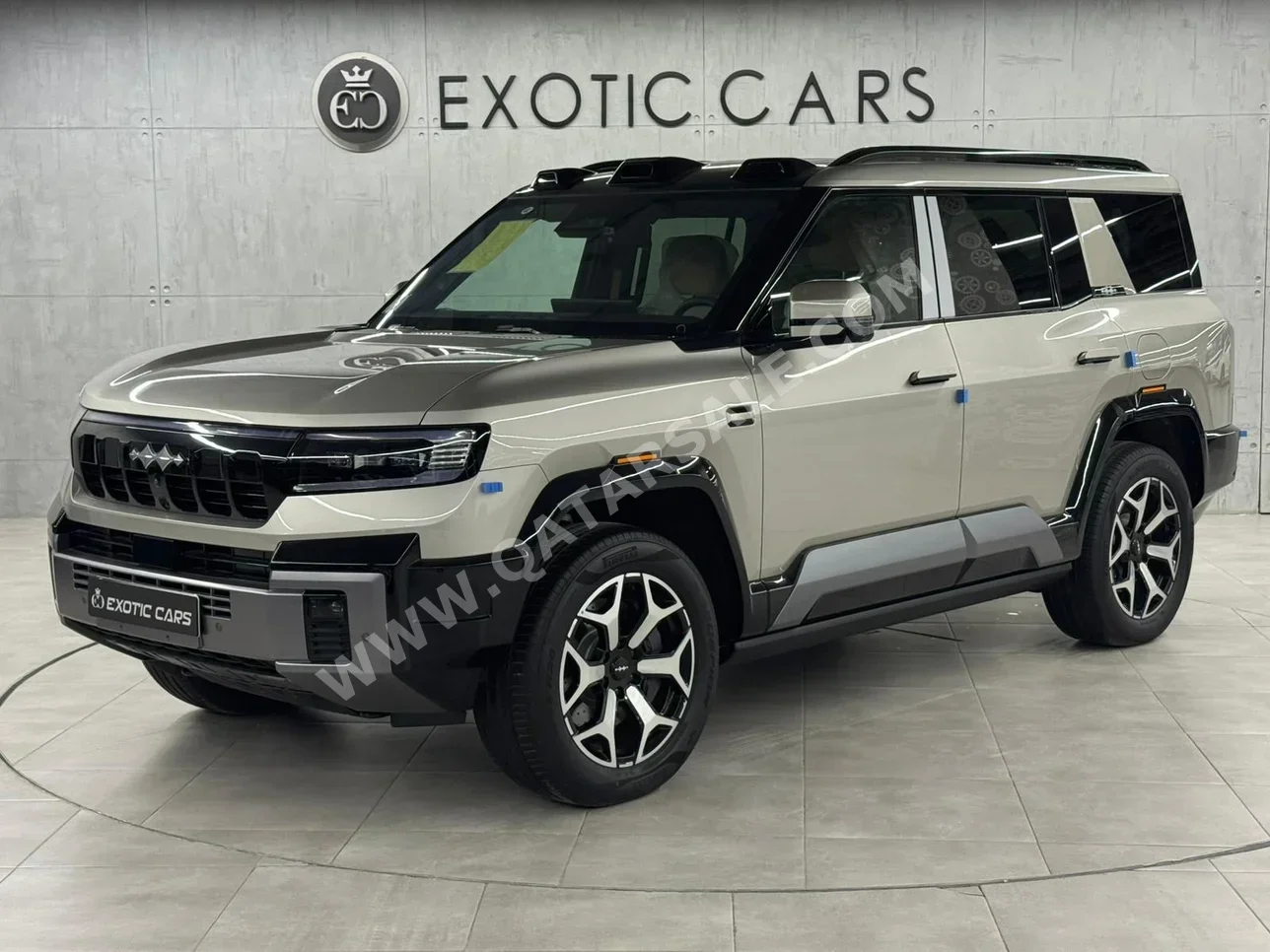 BYD Leopard 8 Flagship 2025 Automatic 0 Km 4 Cylinder Four Wheel Drive (4WD) SUV Gold