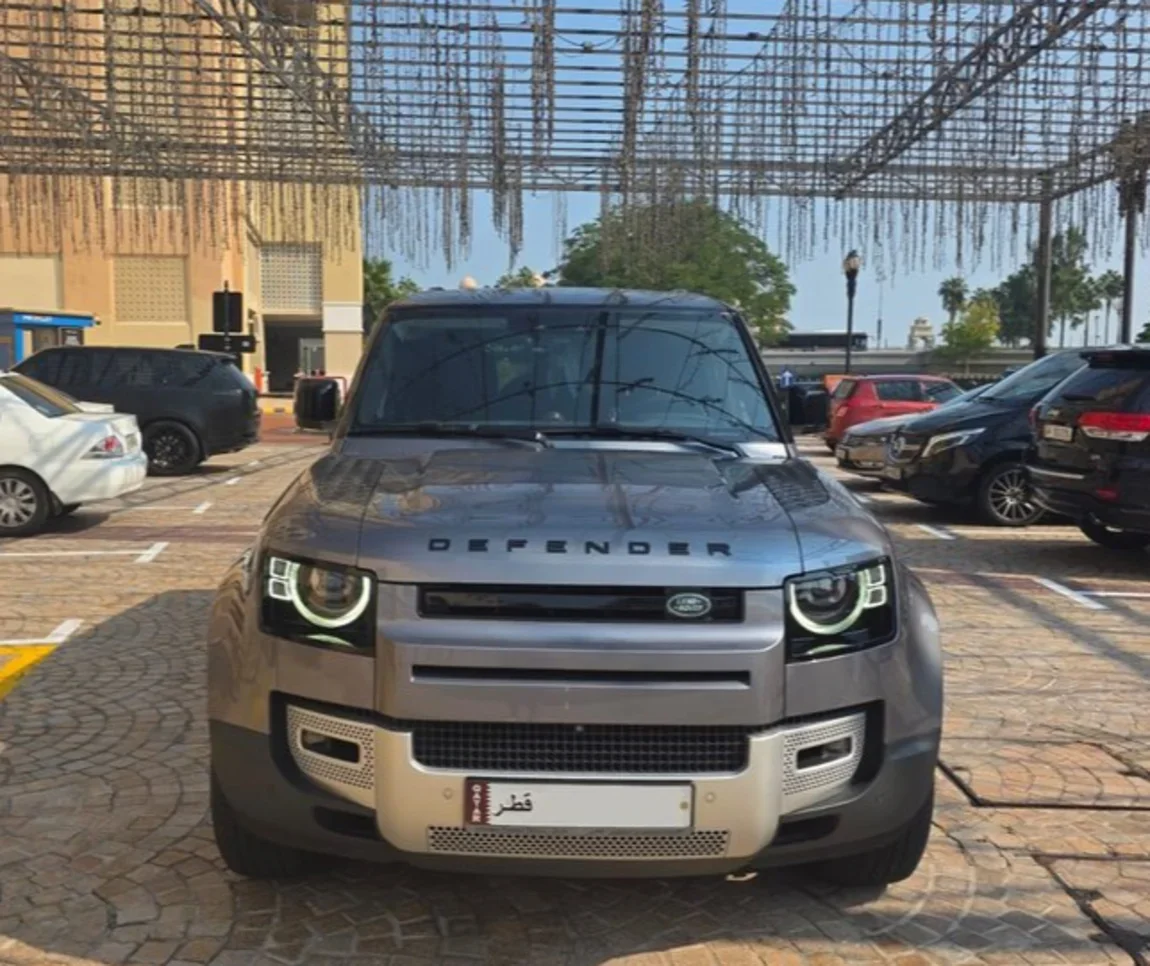 Land Rover Defender 110 HSE 2023 Automatic 35,000 Km 6 Cylinder Four Wheel Drive (4WD) SUV Gray With Warranty