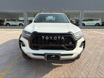 تويوتا  هاي لوكس  جي ار سبورت  2025  اوتوماتيك  0 كم  6 سلندر  دفع رباعي  بيكب  أبيض  تحت الضمان