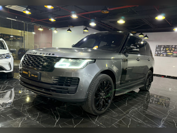 Land Rover  Range Rover  Vogue SE  2016  Automatic  45,000 Km  8 Cylinder  Four Wheel Drive (4WD)  SUV  Gray