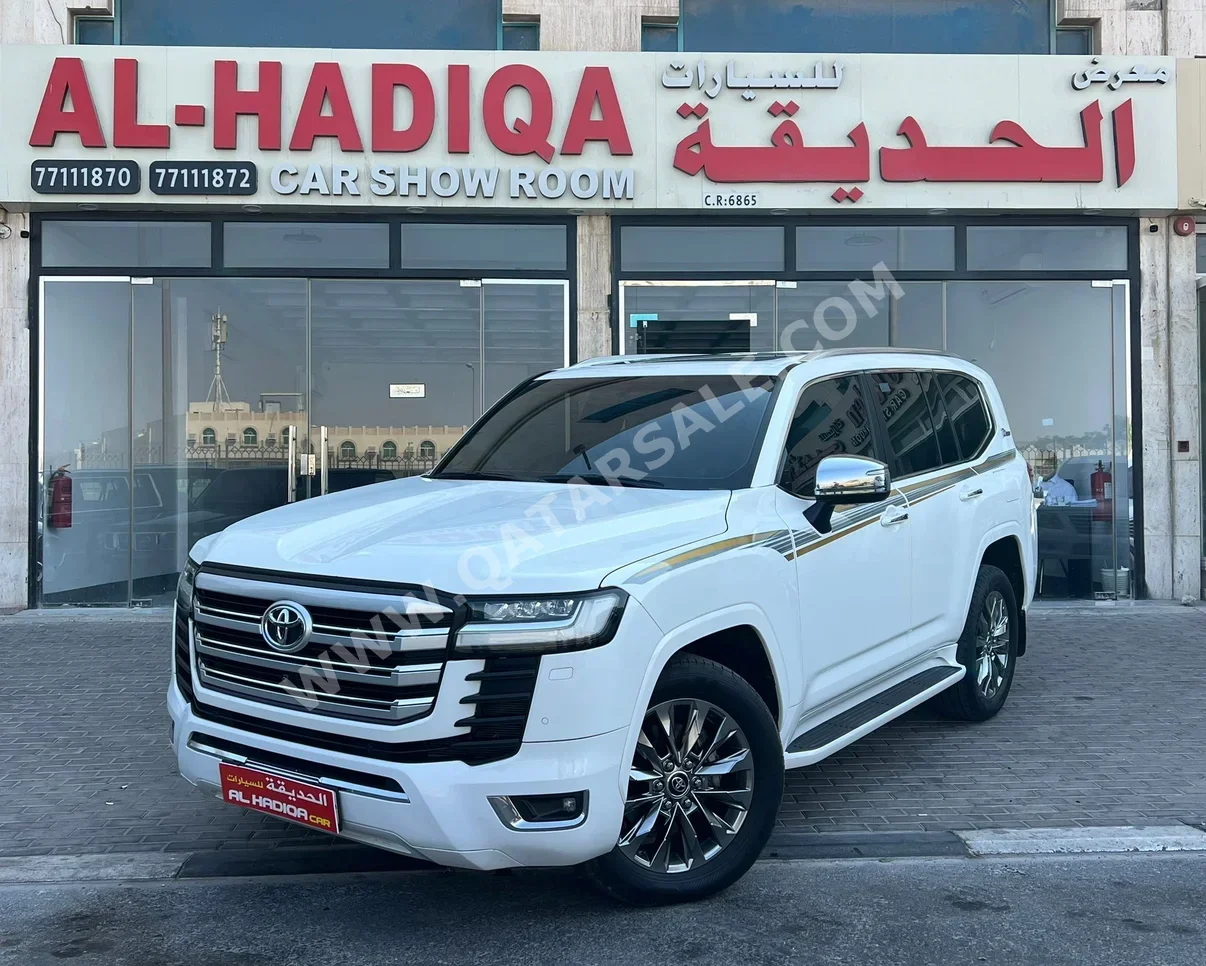 Toyota  Land Cruiser  VX Twin Turbo  2022  Automatic  153,000 Km  6 Cylinder  Four Wheel Drive (4WD)  SUV  White