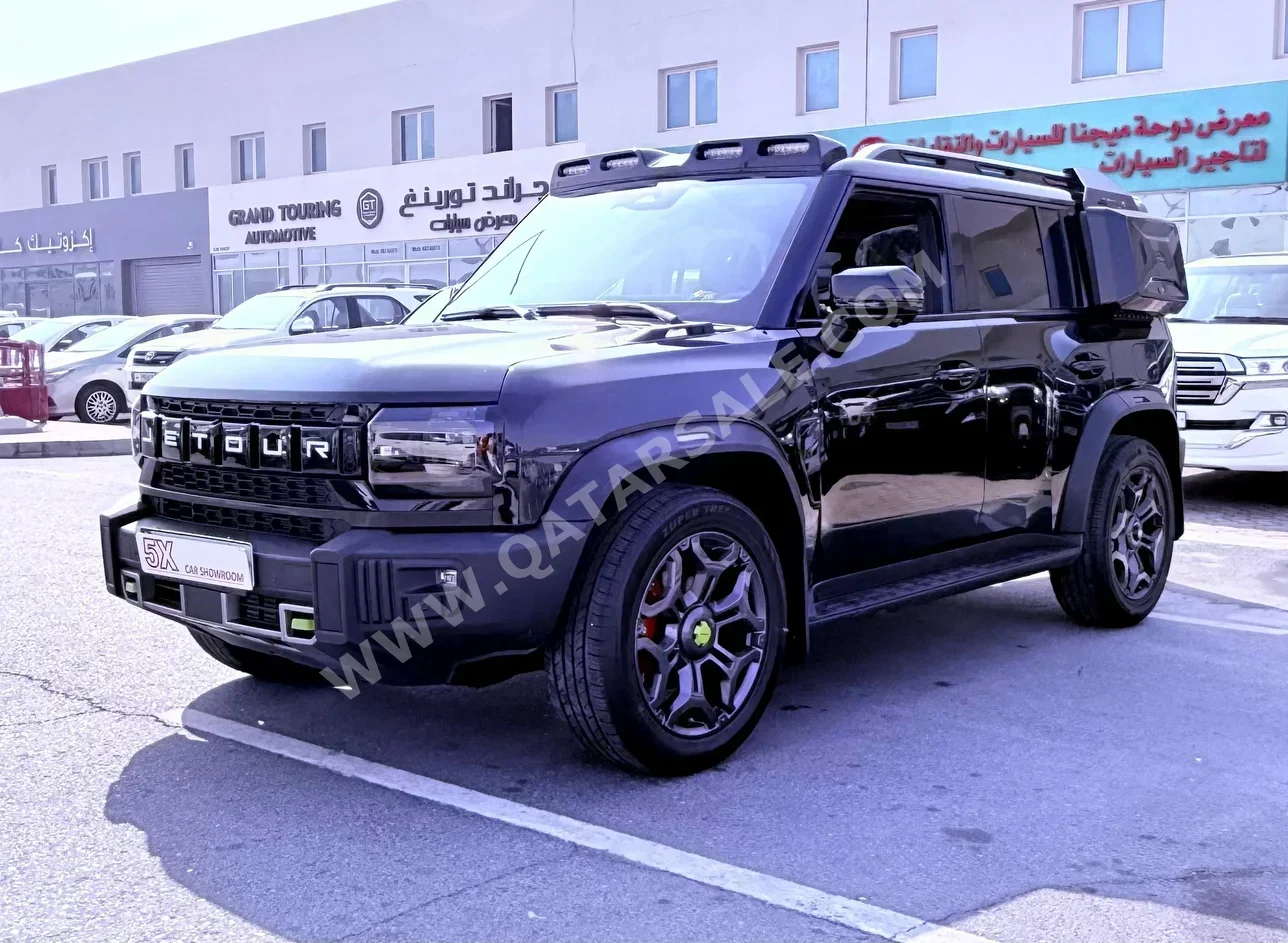 جيتور  تي 2  لكجري  2025  اوتوماتيك  17,000 كم  4 سلندر  دفع رباعي  اس يو في  أسود  تحت الضمان