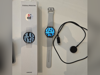 ساعات ذكية - سامسونج  جالاكسي واتش 6  - متوافق مع أندرويد  - فضي  -- مقاوم المياه