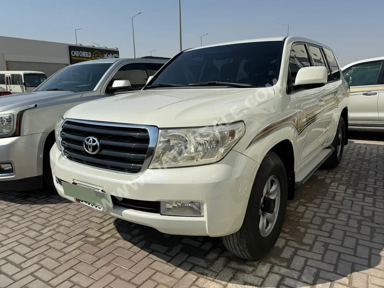 Toyota  Land Cruiser  GXR  2009  Automatic  280,000 Km  6 Cylinder  Four Wheel Drive (4WD)  SUV  White