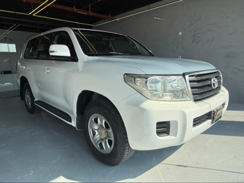 تويوتا  لاند كروزر  جي  2012  اوتوماتيك  286,000 كم  6 سلندر  دفع رباعي  اس يو في  أبيض