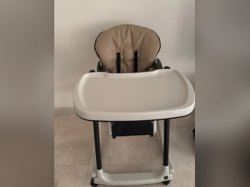 مقعد الطفل / الكراسي الهزازة والأراجيح