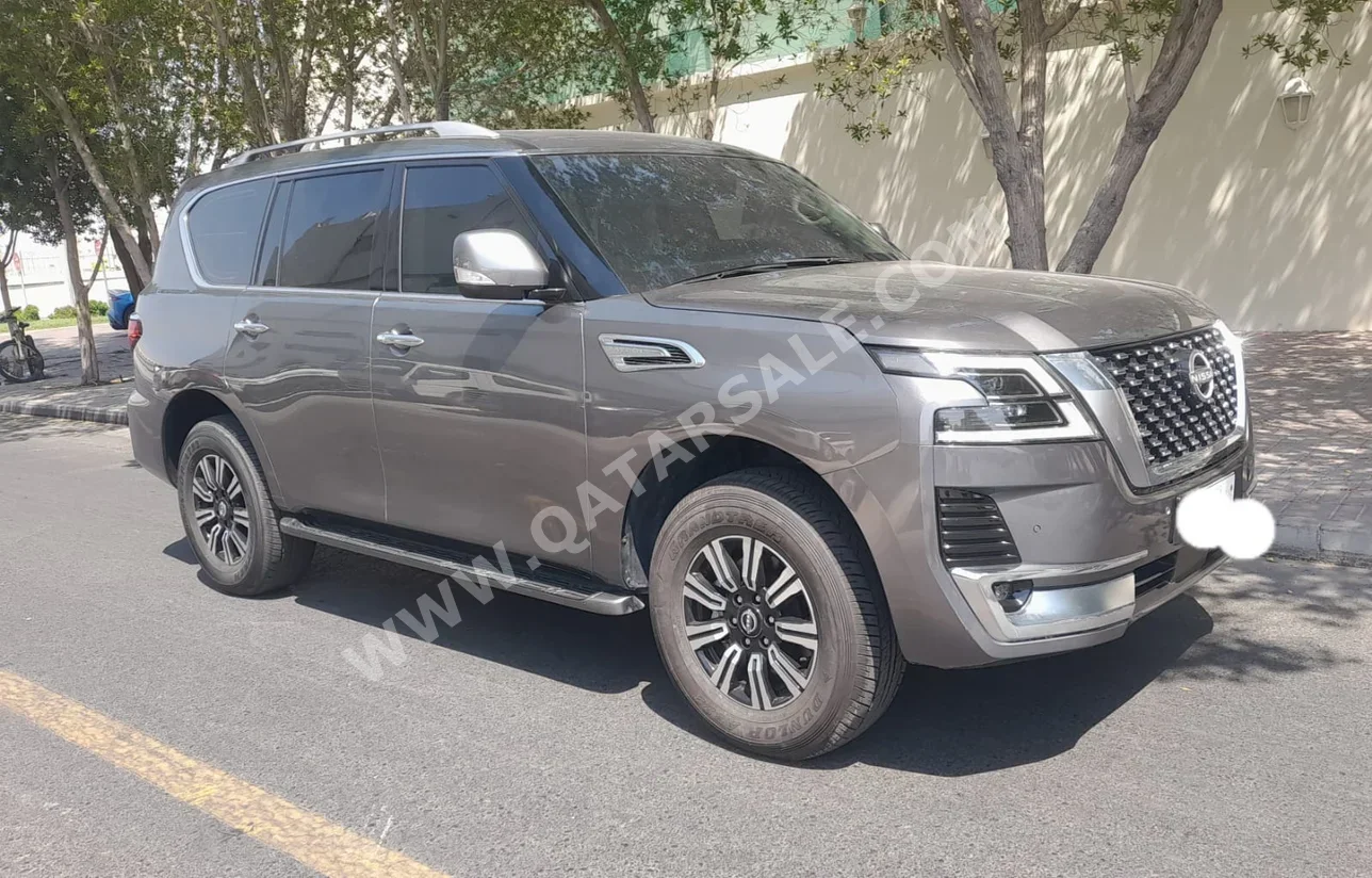 نيسان باترول اس اي 2024 اوتوماتيك 12,000 كم 8 سلندر دفع رباعي اس يو في رمادي