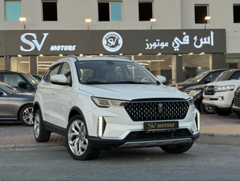 Bestune  T33  2022  Automatic  72,000 Km  4 Cylinder  All Wheel Drive (AWD)  SUV  White  With Warranty