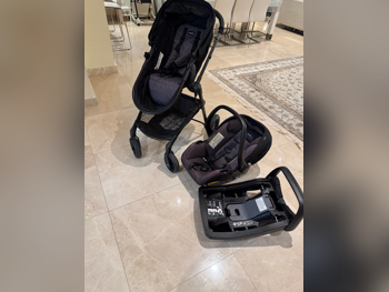 Kids Strollers Evenflo  Single Stroller  Black  0-3 Years  Evenflo Pivot Modular Travel System with Infant Seat  Convertible to Car Seat