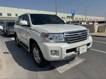 Toyota  Land Cruiser  VXR  2015  Automatic  261,000 Km  8 Cylinder  Four Wheel Drive (4WD)  SUV  White