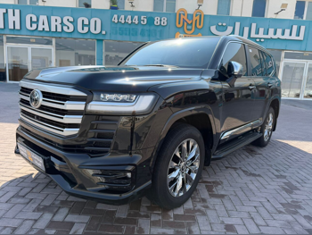 Toyota  Land Cruiser  VXR Twin Turbo  2025  Automatic  22,000 Km  6 Cylinder  Four Wheel Drive (4WD)  SUV  Black  With Warranty