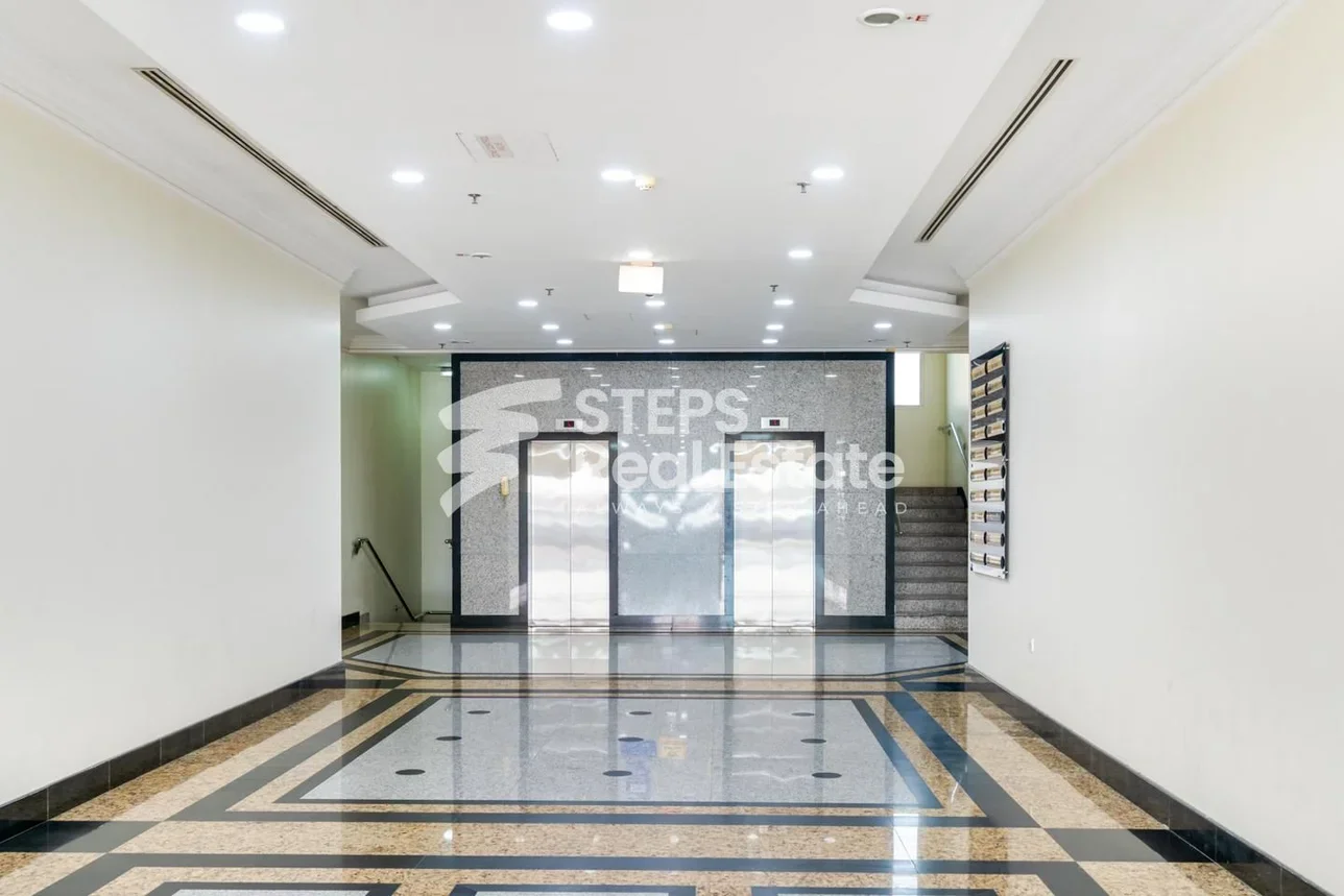 مكاتب تجارية - غير مفروشة  - الدوحة  - فريج النصر