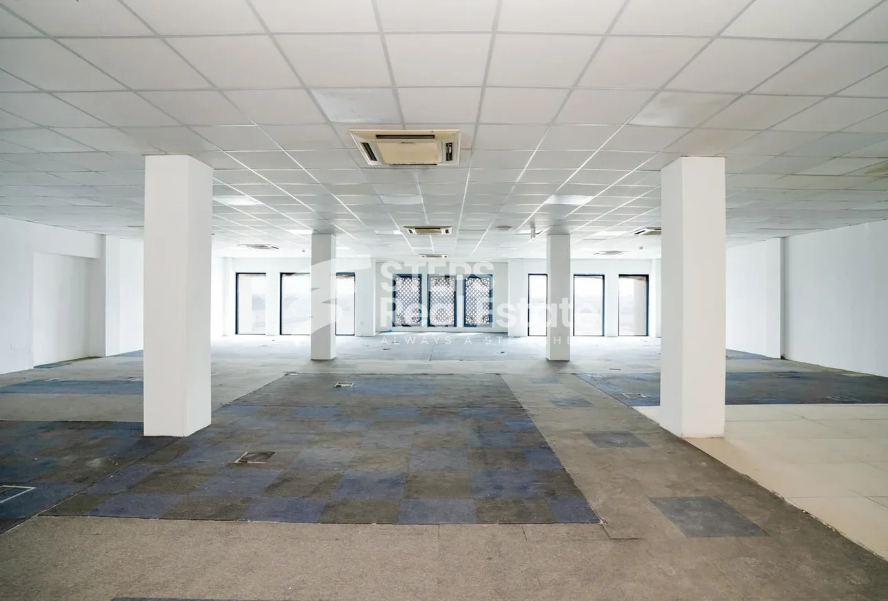 مكاتب تجارية - غير مفروشة  - الدوحة  - فريج النصر