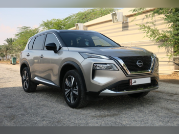 Nissan  X-Trail  2025  Automatic  2,000 Km  4 Cylinder  Four Wheel Drive (4WD)  SUV  Gold  With Warranty