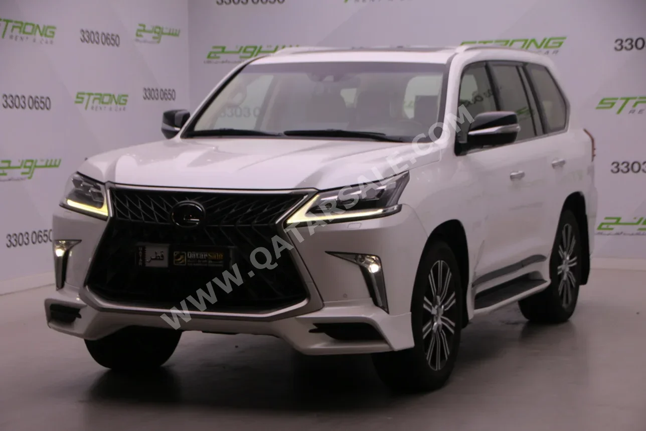 Lexus  LX  570 S  2018  Automatic  220,000 Km  8 Cylinder  Four Wheel Drive (4WD)  SUV  White