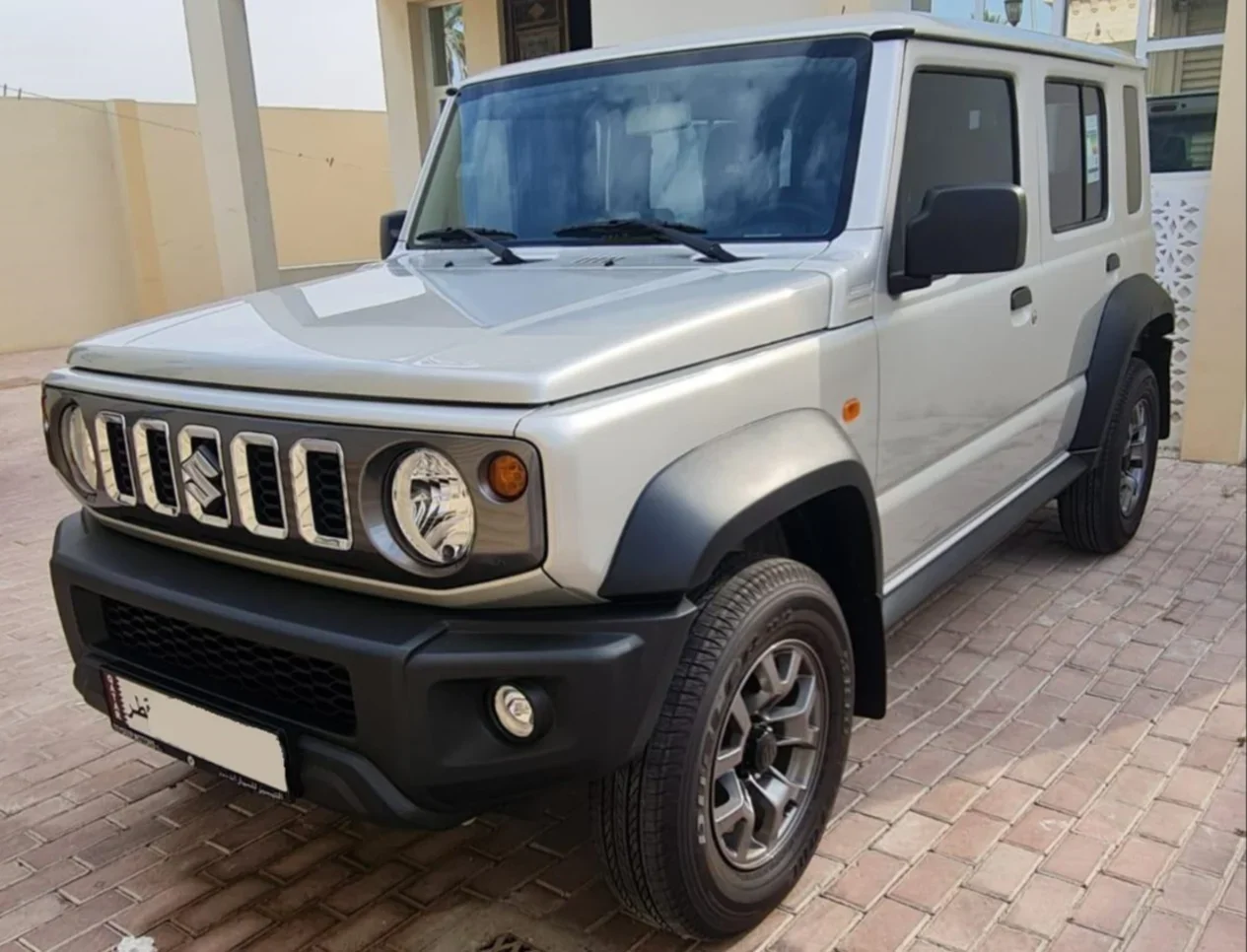 Suzuki  Jimny  2025  Automatic  4,600 Km  4 Cylinder  Four Wheel Drive (4WD)  SUV  Silver  With Warranty