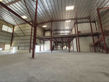 مخازن و مستودعات - الوكرة  - بركة العوامر  -المساحة: 2000 متر مربع