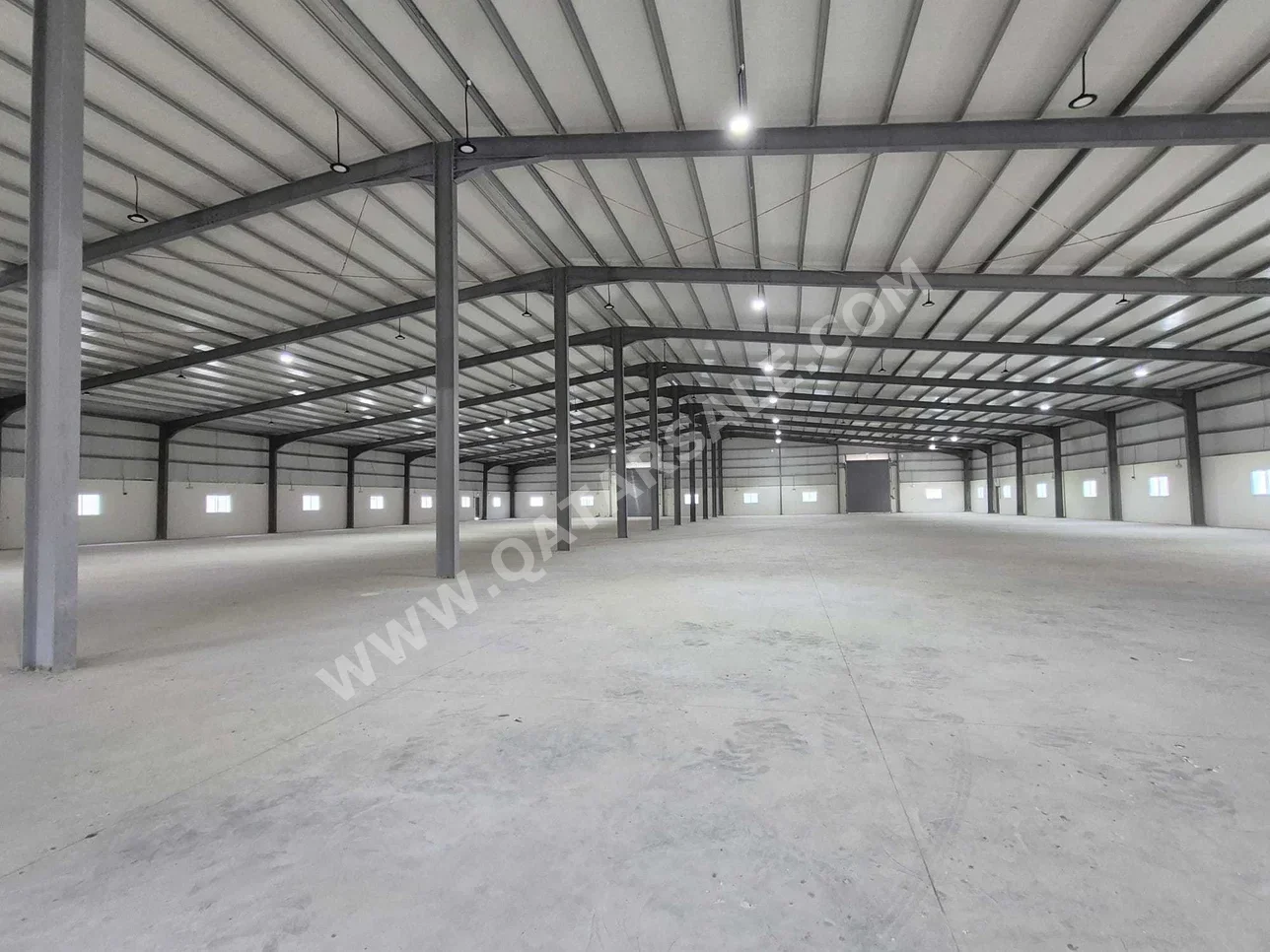 Warehouses & Stores - Al Wakrah  - Barkit Al Awamer  -Area Size: 5000 Square Meter