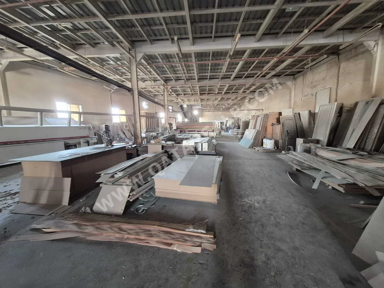 Warehouses & Stores - Al Rayyan  - Industrial Area  -Area Size: 1600 Square Meter