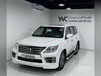 Lexus  LX  570  2014  Automatic  380,000 Km  8 Cylinder  Four Wheel Drive (4WD)  SUV  White  With Warranty