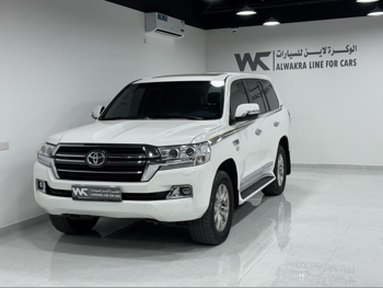 Toyota  Land Cruiser  VXR  2020  Automatic  200,000 Km  8 Cylinder  Four Wheel Drive (4WD)  SUV  White  With Warranty