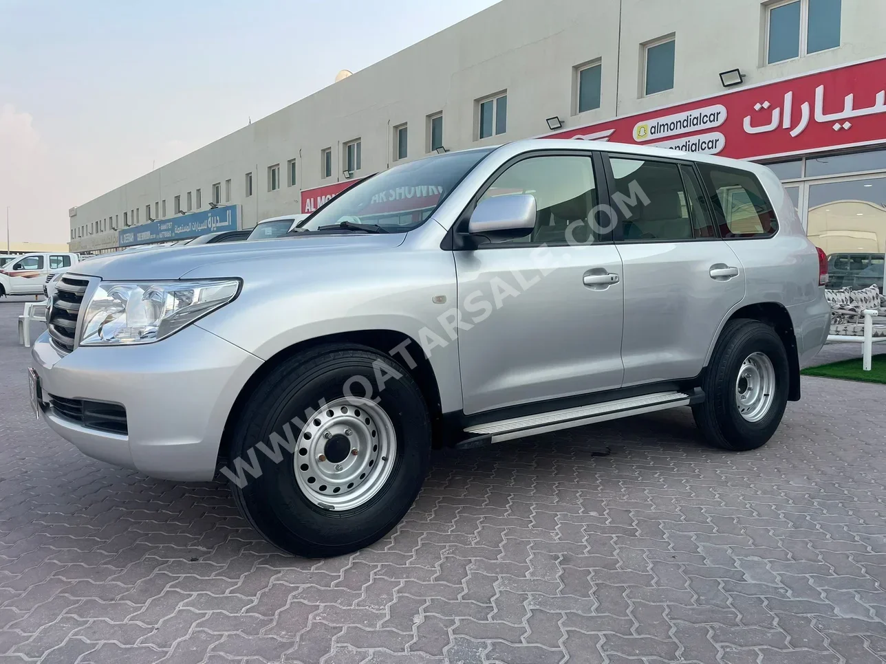 Toyota  Land Cruiser  G  2012  Automatic  350,000 Km  6 Cylinder  Four Wheel Drive (4WD)  SUV  Silver