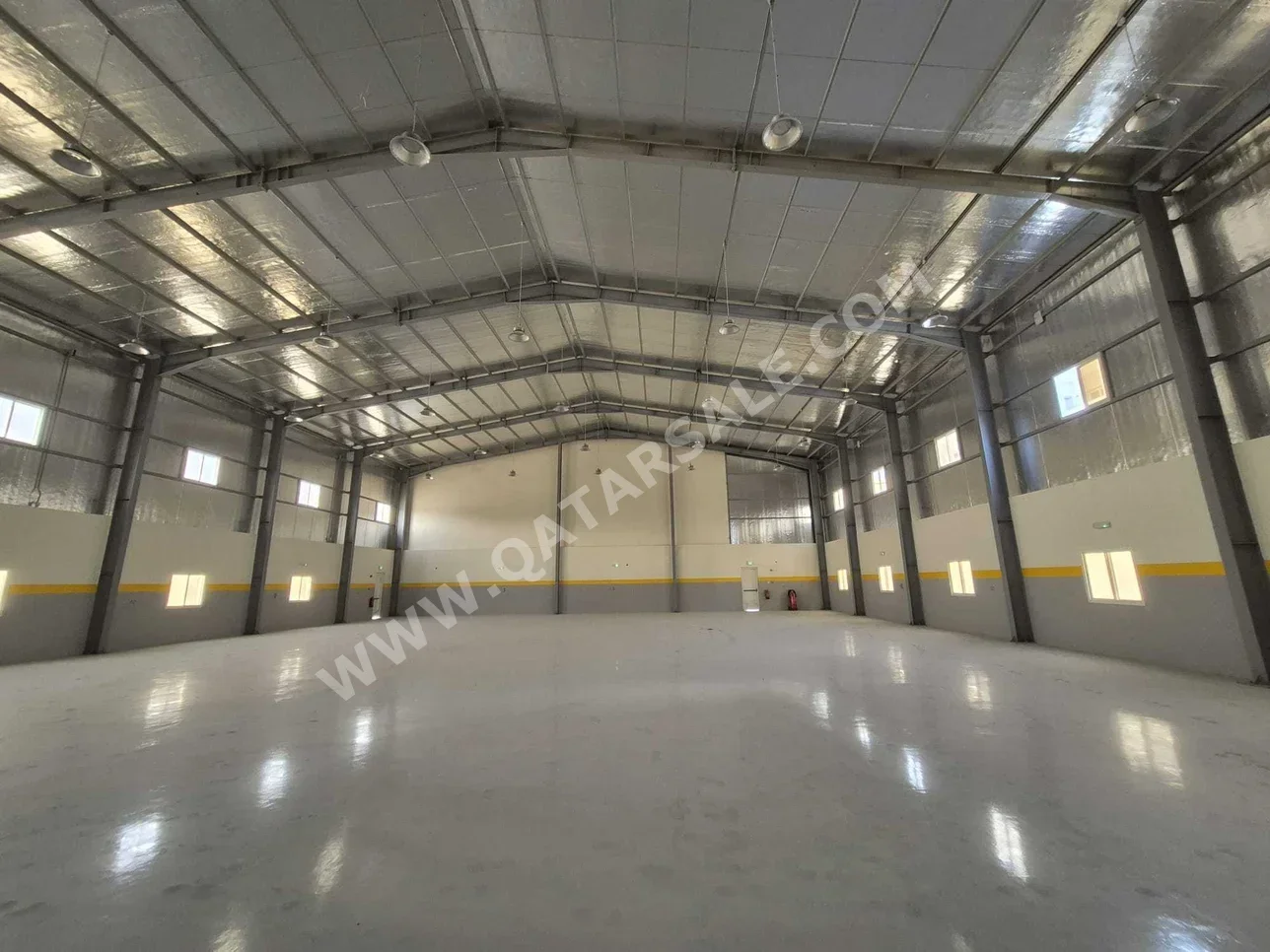 Warehouses & Stores - Al Wakrah  - Barkit Al Awamer  -Area Size: 1500 Square Meter