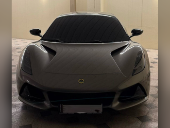 لوتس  اميره  فيرست ادشن  2024  اوتوماتيك  4,600 كم  6 سلندر  دفع خلفي  كوبيه \ سبورت  رمادي  تحت الضمان