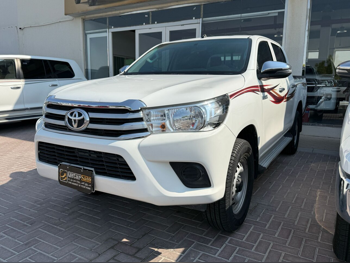 Toyota  Hilux  2022  Automatic  46,000 Km  4 Cylinder  Four Wheel Drive (4WD)  Pick Up  White