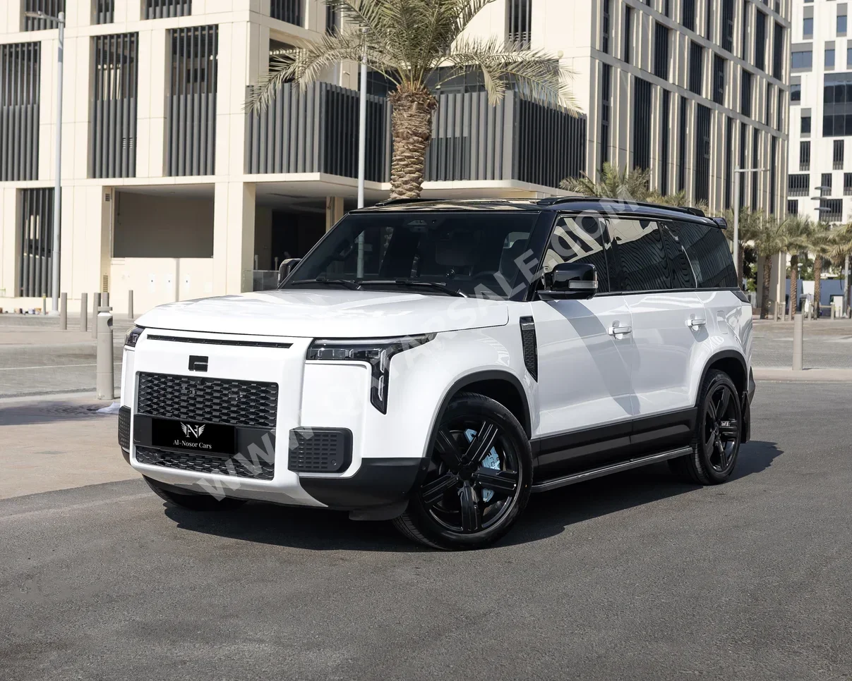 Rox Motor  Jishi  01  2026  Automatic  3,000 Km  4 Cylinder  All Wheel Drive (AWD)  SUV  White  With Warranty