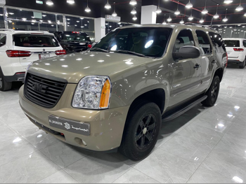 جي ام سي  يوكون  2007  اوتوماتيك  409,000 كم  8 سلندر  دفع رباعي  اس يو في  ذهبي