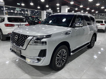 نيسان  باترول  بلاتنيوم  2017  اوتوماتيك  176,000 كم  6 سلندر  دفع رباعي  اس يو في  فضي