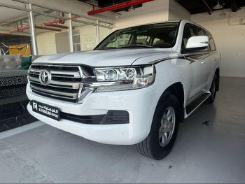 Toyota  Land Cruiser  GX  2018  Automatic  198,000 Km  6 Cylinder  Four Wheel Drive (4WD)  SUV  White