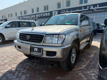 Toyota  Land Cruiser  GX  2000  Automatic  637,000 Km  6 Cylinder  Four Wheel Drive (4WD)  SUV  White